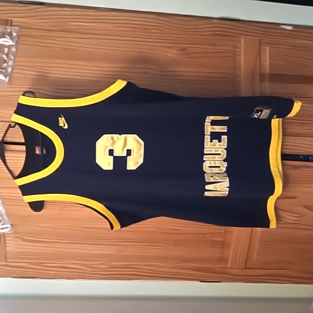 Dwyane Wade, Nike, Vintage Marquette Jersey, Size XL, excellent condition.